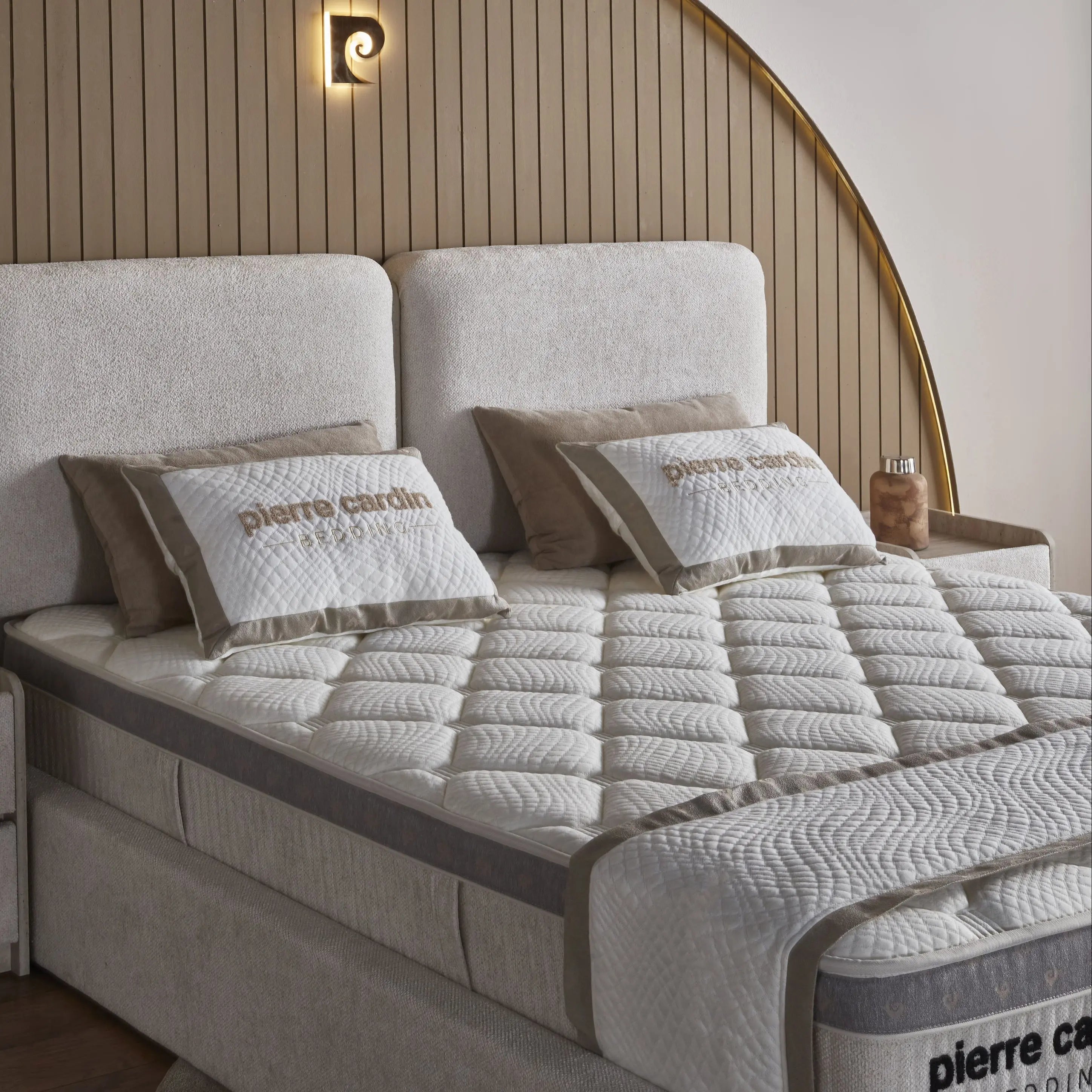 Lit Coffre MONZA Pierre Cardin
