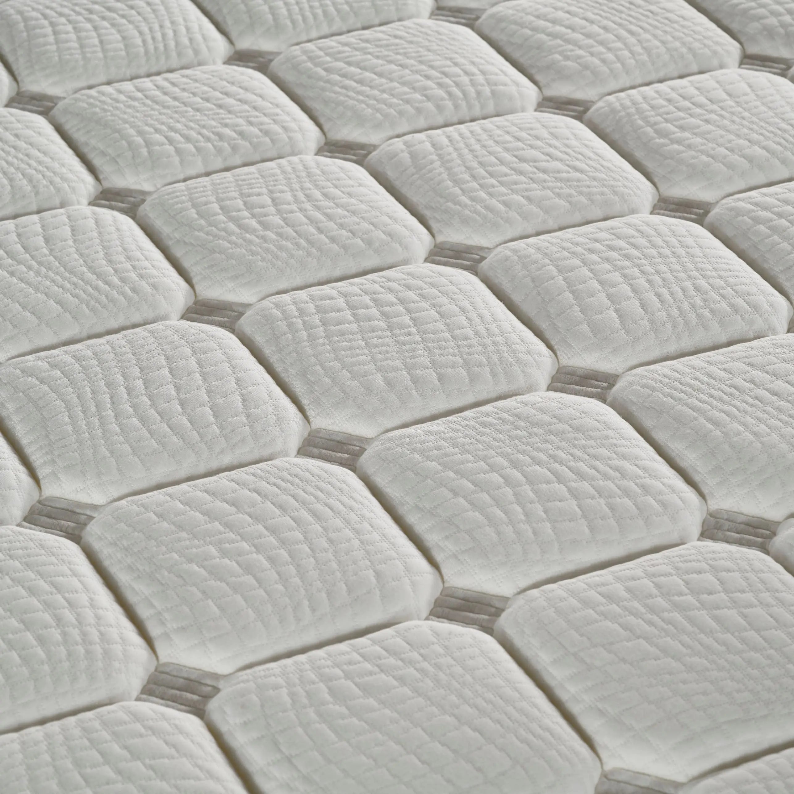 Lit Coffre OVIEDO Pierre Cardin