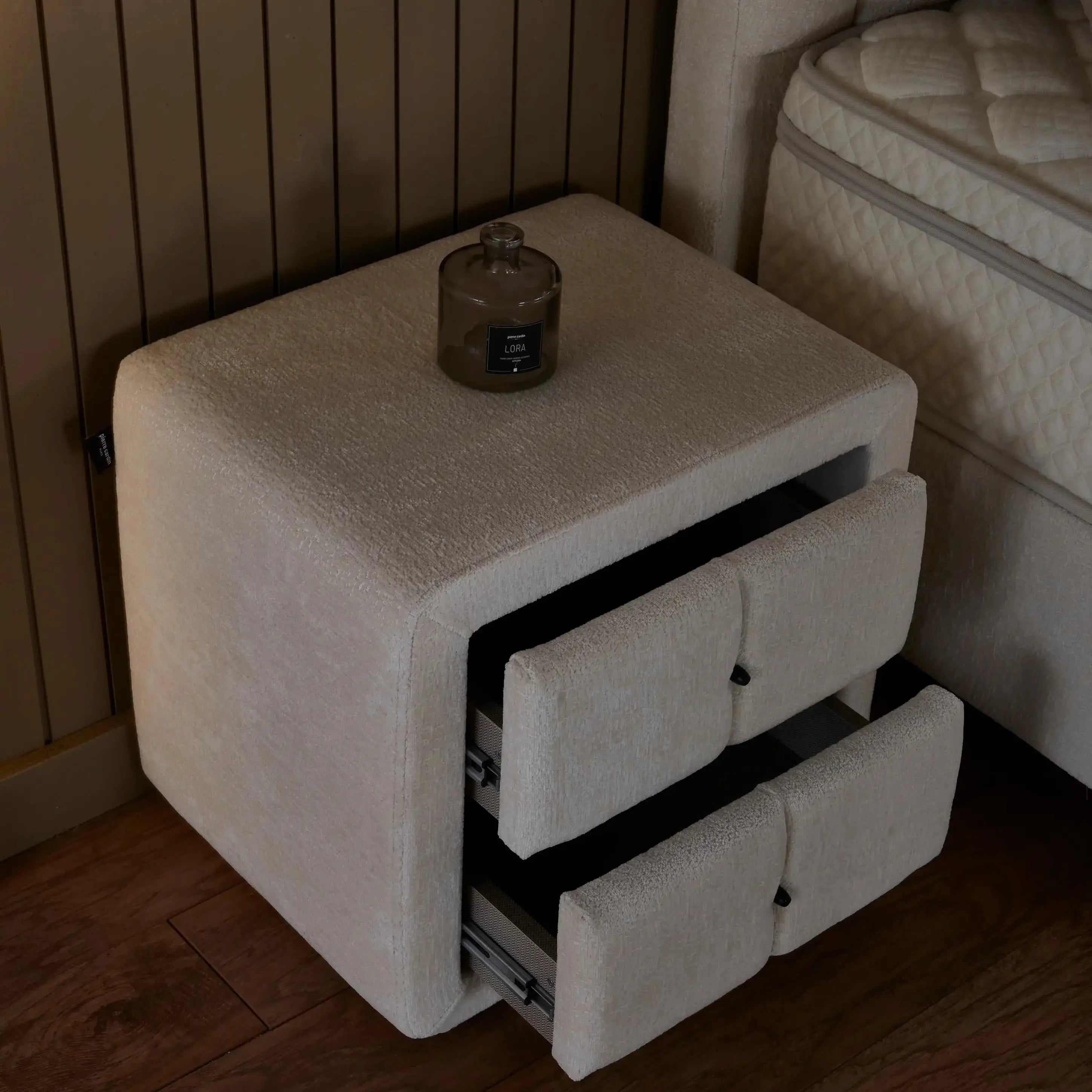 Table de Chevet LATINA Pierre Cardin